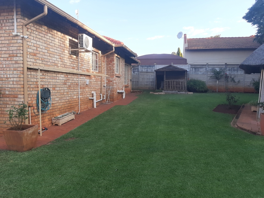 3 Bedroom Property for Sale in Safari Gardens North West